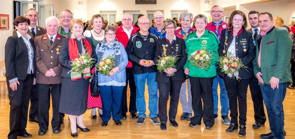 Vereinsempfang der Marktgemeinde Gars - 17 Goldene Ehrennadeln für verdiente Mitglieder verliehen